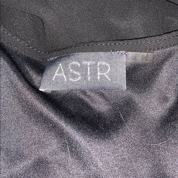 Astr The Label Lace Trim Romper - Picture 4 of 6